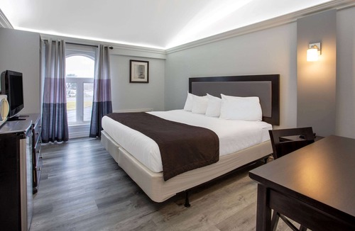 Sarnia Hotel | Travelodge by Wyndham Sarnia