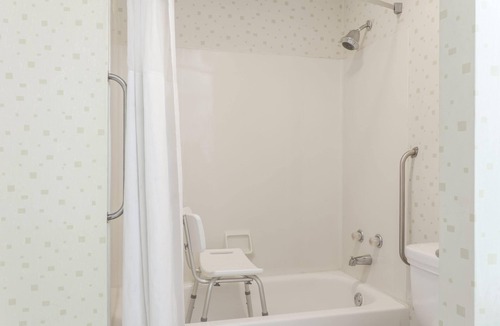 Seymour Hotel | Travelodge by Wyndham Seymour