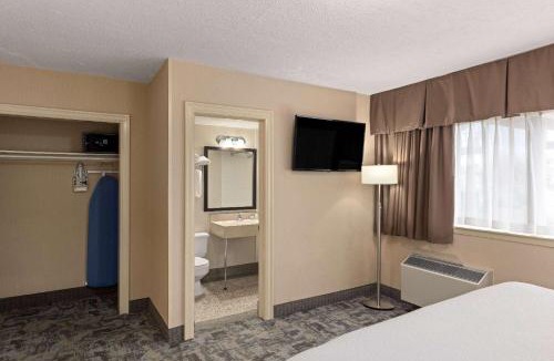 Thunder Bay Hotel | Travelodge by Wyndham Thunder Bay ON