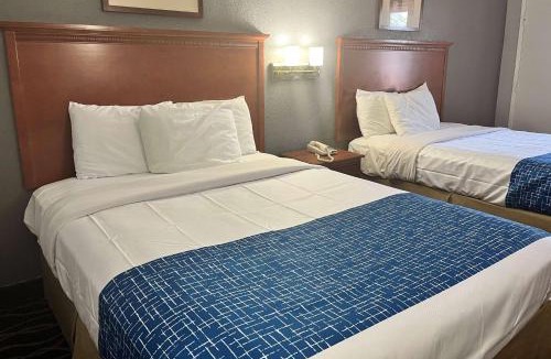 Terre Haute Hotel | Travelodge by Wyndham Terre Haute