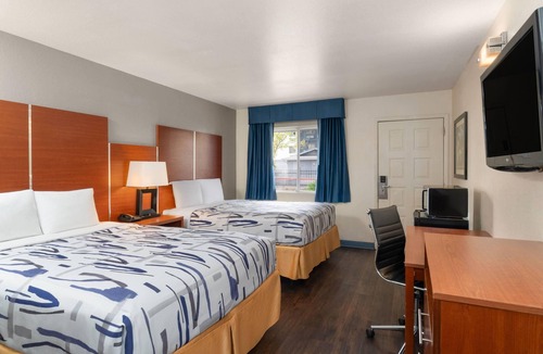 Westside Hotel | Travelodge by Wyndham Albuquerque West