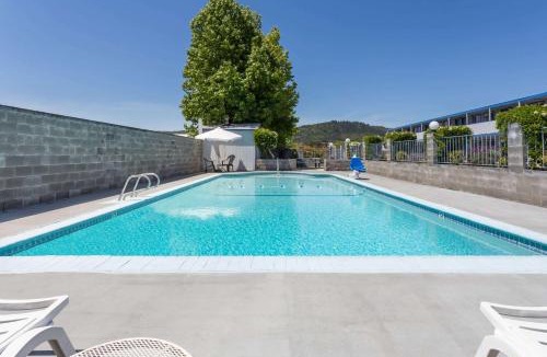 Grants Pass Hotel | Travelodge by Wyndham Grants Pass