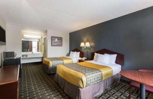 Richmond Hill Hotel | Travelodge by Wyndham Savannah Area/Richmond Hill