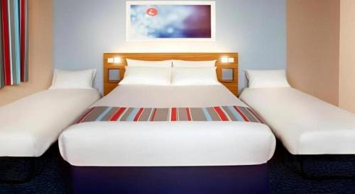 Skellow Hotel | Travelodge Doncaster