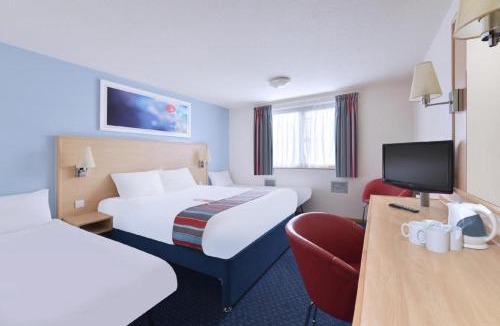 Skellow Hotel | Travelodge Doncaster