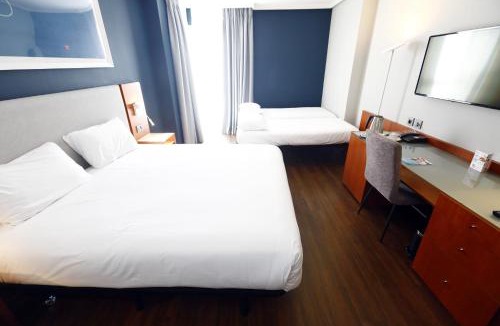 Coslada Hotel | Travelodge Madrid Coslada Aeropuerto