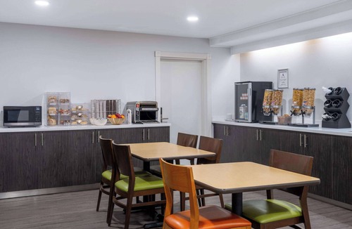Saint John Hotel | Travelodge Suites by Wyndham Saint John