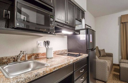 Estevan Hotel | Travelodge Suites by Wyndham Estevan