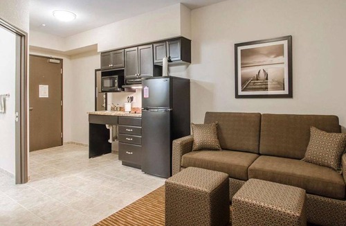 Estevan Hotel | Travelodge Suites by Wyndham Estevan