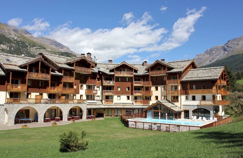 Val Cenis Apartment | travelski home premium - Résidence Les Alpages de Val Cenis 4* - 2 pièces 4 personnes .