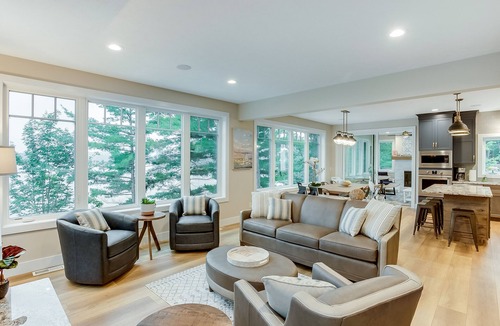 Mayfield House | Traverse City Lakemore Resort Luxury Lakefront Home w/Hot Tub on Arbutus Lake