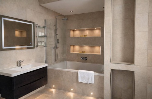 Capel Coch Hotel | Tre-Ysgawen Hall