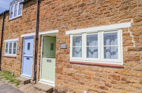 Sibford Gower House | Treacle Cottage