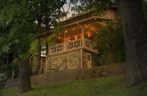 Branson House | Treasure Cottage