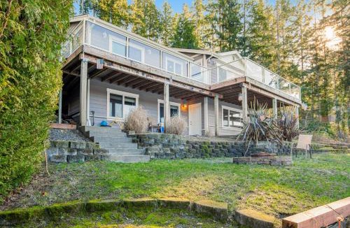 Allyn-Grapeview House | Treasure Island Escape