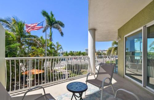 Treasure Island Apartment | Treasure Island - Huge balcony - 2br 2ba Getaway