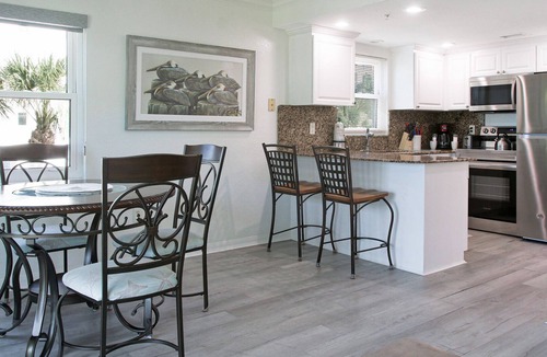 Treasure Island Condo | Treasure Island Beach Front Renovated with Great Sunsets South Beach 208