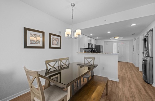 Treasure Island Condo | Treasure Island: 2BR Beach Escape