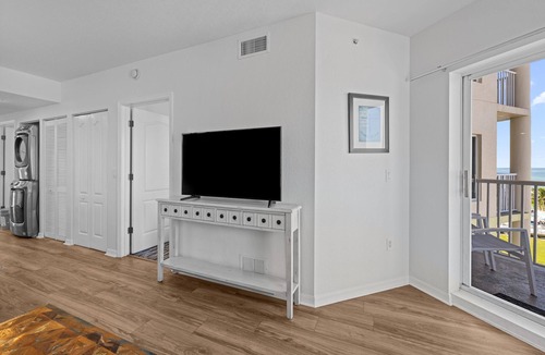 Treasure Island Condo | Treasure Island: 2BR Beach Escape