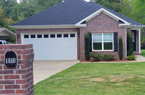 Mid America House | Treasured Place on Treasure Isle - Lake Hamilton