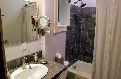 Downtown Buffalo Bed & Breakfast | Treat yourself to Victorian charm