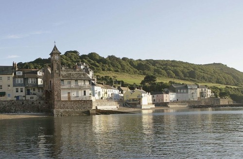 Kingsand Cottage | TREBYAN, pet friendly, with open fire in Kingsand And Cawsand