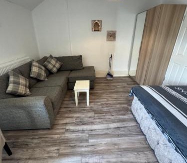 Tredegar House | Tredegar studio flat