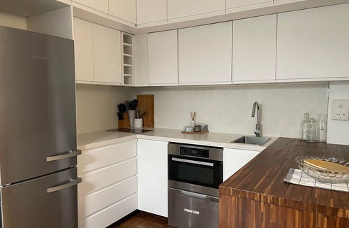 Rushcutters Bay Apartment | Tree-Adorned Studio by the Water