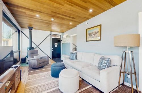 Carbondale House | Tree Farm Sanctuary