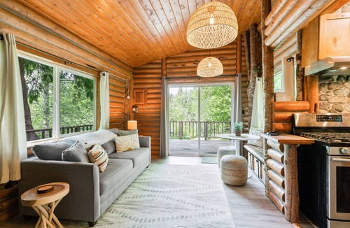 Gold Bar Cabin | Tree Frog Terrace - mountain trail w/views, river access, 4+pets