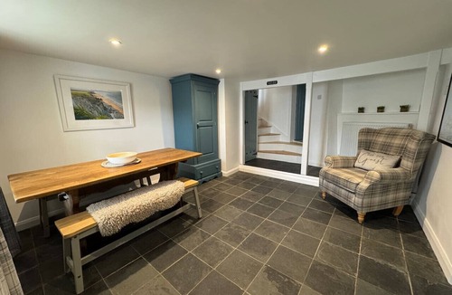 Stratton House | Tree Hill Cottage – Sleeps 4 | Stratton, Bude