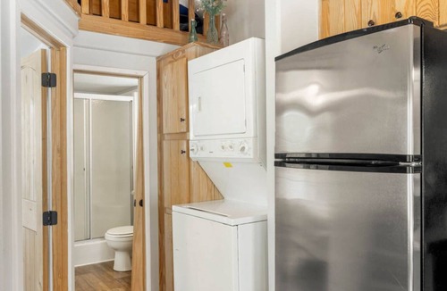 Sperry Cottage | Tree House at CrossTimbers Marina