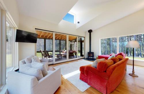 Tenants Harbor House | Tree House at Harts Neck