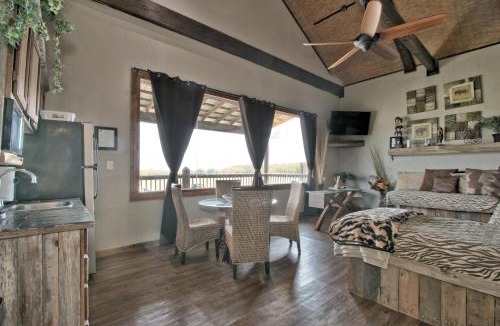 Bergheim House | Tree House Bungalow @ Bergheim Ranch