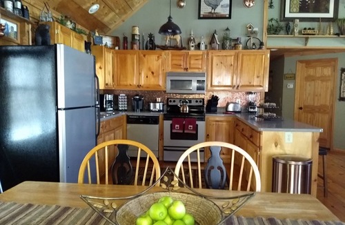 Hiawassee Cabin | Tree House Lodge-Real Log Mountain Paradise