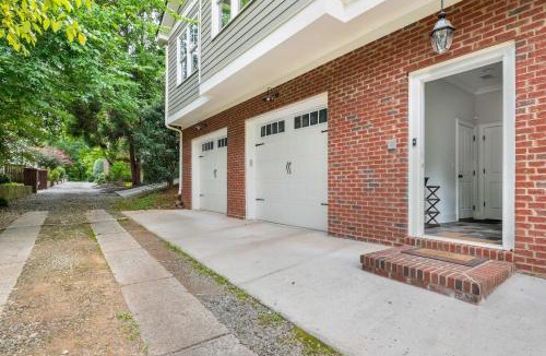 Inman Park Apartment | Tree House
