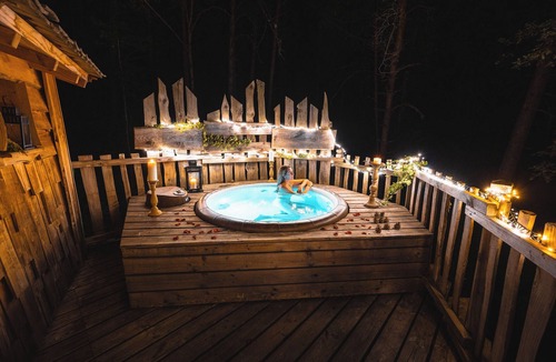 Serres Cabin | Tree house with private Jacuzzi - Aristoloche