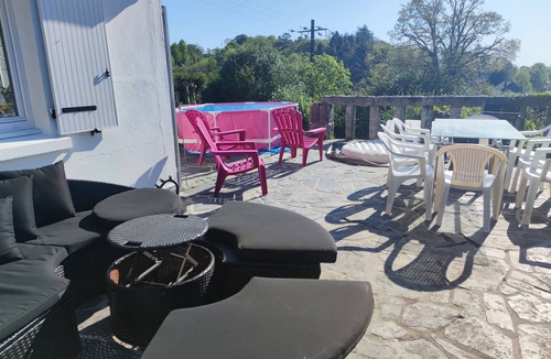 Huelgoat Cottage | Tree oasis .canopy terrace