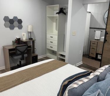 Bowdon Junction Apartment | Tree of life