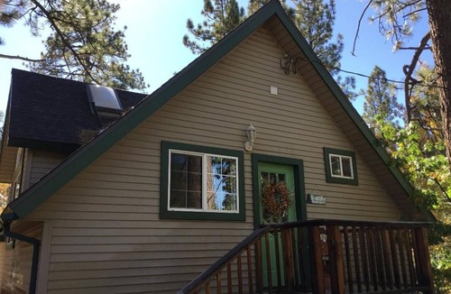 Fox Farm Cabin | Tree Top Cottage- Romantic HOT TUB WiFi Pets 125.00/165.00
