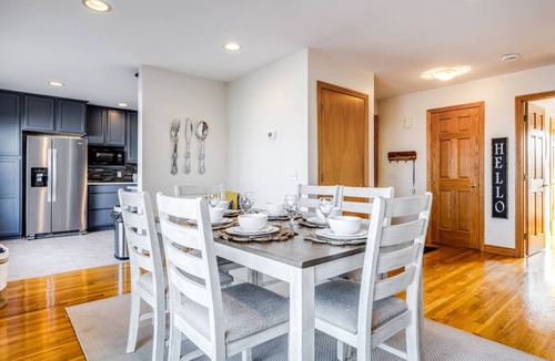 Leamington Cottage | Tree Top Lakehouse - Breathtaking Views & Sunsets
