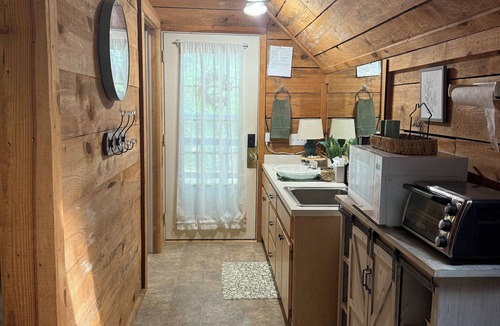 Caddo Gap Cabin | Tree Tops Private Suite + Separate Entry; Quiet Retreat