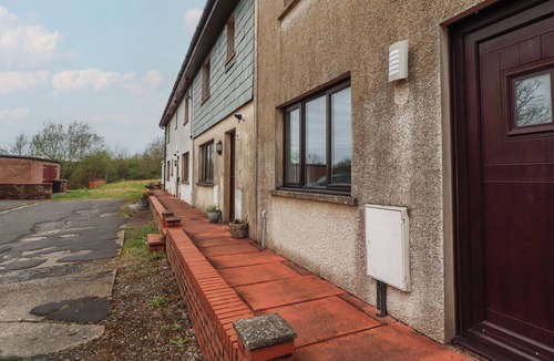 Cleator Moor Cottage | TREE VIEW, pet friendly in Cleator Moor