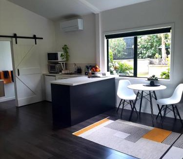 Whakamarama Villa | Tree View Studio