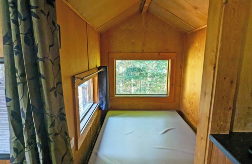 Saint-Faustin-Lac-Carre House | Treehouse #01 (Lakefront)