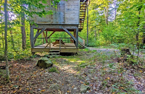 Saint-Faustin-Lac-Carre House | Treehouse #11 (in the forest)