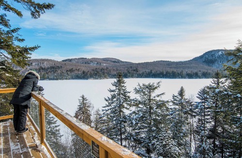 Saint-Faustin-Lac-Carre House | Treehouse #18 | The Cliff house