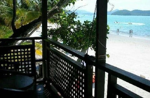 Lubok Buaya House | Treehouse #2 Beachfront Cenang Beach Langkawi