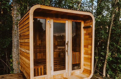 Sodus Cabin | Treehouse 4 · Wander INN Treehouse & spa with private hot tub