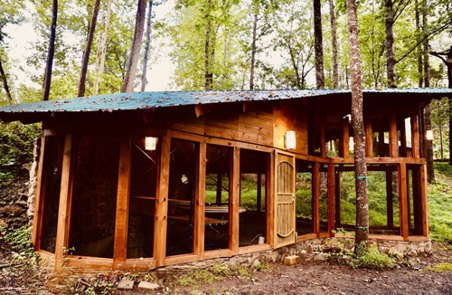 Stanardsville Apartment | Treehouse at the Castle
